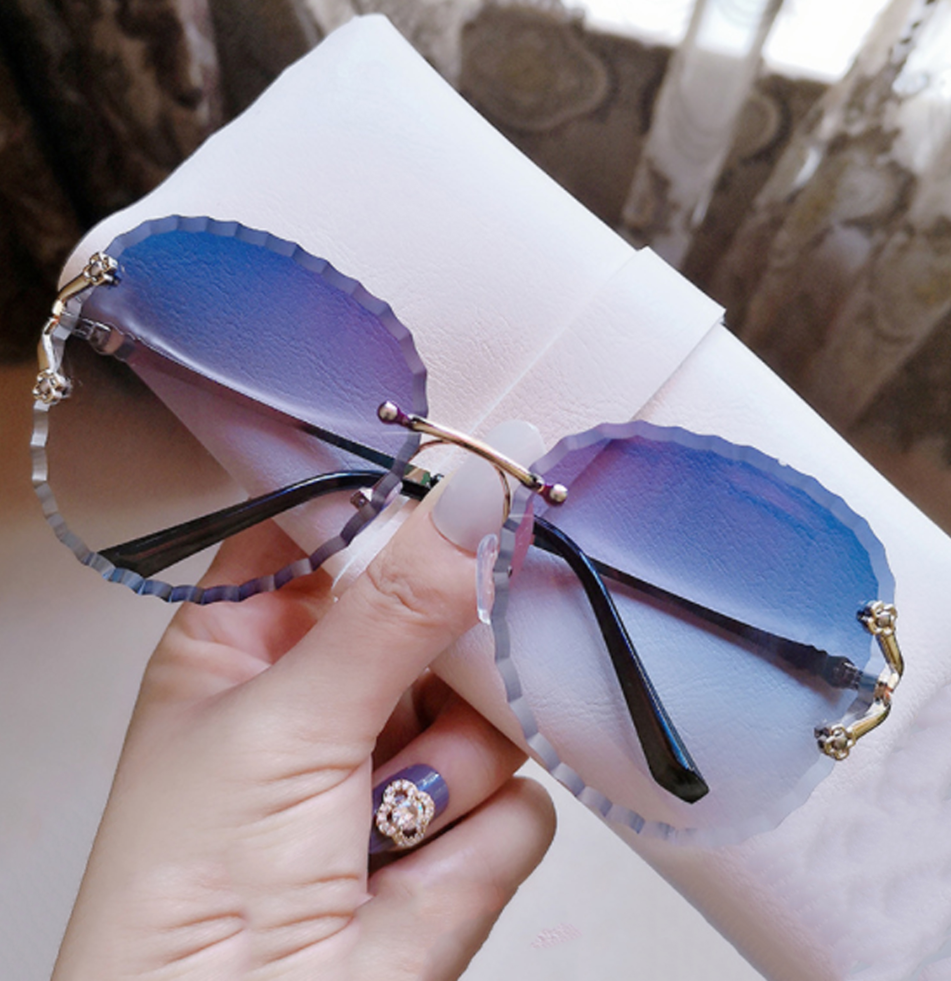 Sunglass